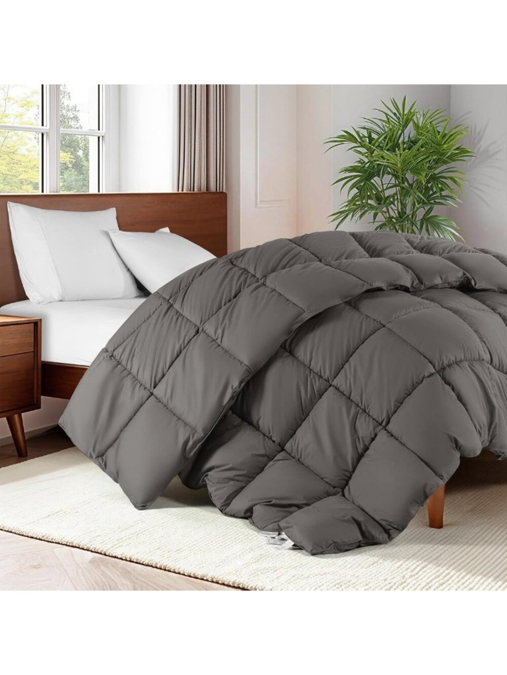 Luxurious 75% Goose Down Queen Comforter - Soft 100% Cotton Shell, Cozy Bedding